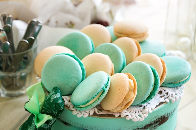 Macarons turchesi. Torte nuziali e dessert