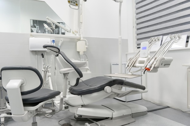 Macchina per trattamenti dentali integrati e attrezzature per il trattamento dei pazienti