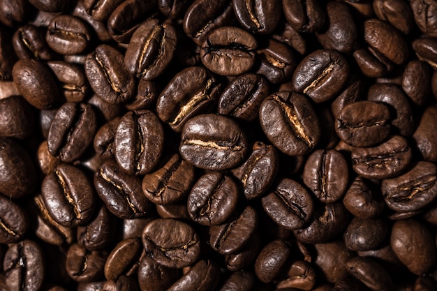 Macro immagine dei chicchi di caffè, piccola profondità di campo, fuoco selettivo