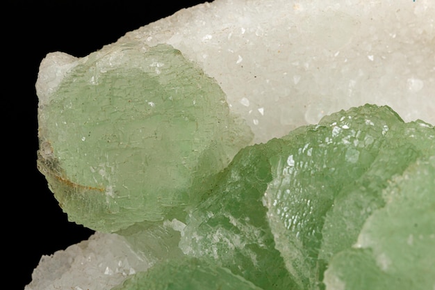 Macro minerale di pietra Fluorite su sfondo nero