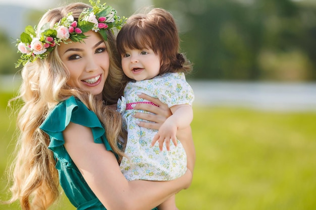 madre e bambino carino