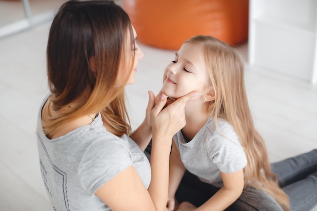 madre e bambino carino