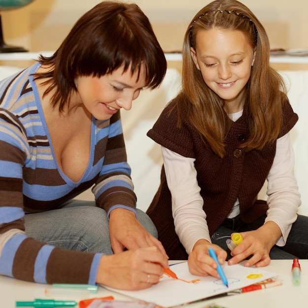 Madre e figlia disegno