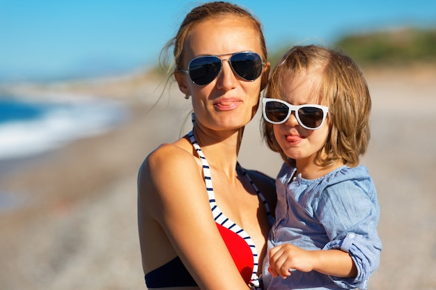 Madre e figlia felici