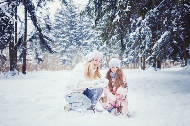 Madre e figlia piccola