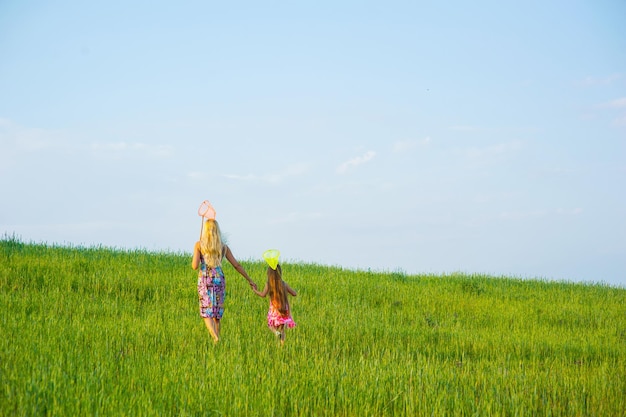 Madre e figlia trascorrono un fine settimana.