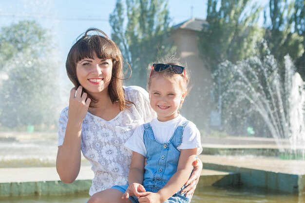 Madre e piccola figlia