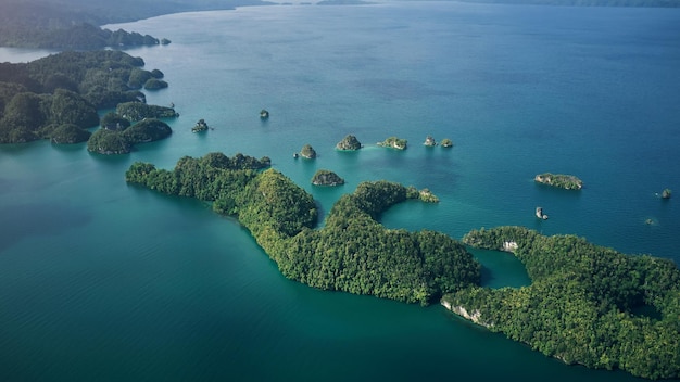 Madre Natura è piuttosto l'artista Inquadratura dall'alto delle bellissime isole dell'Indonesia