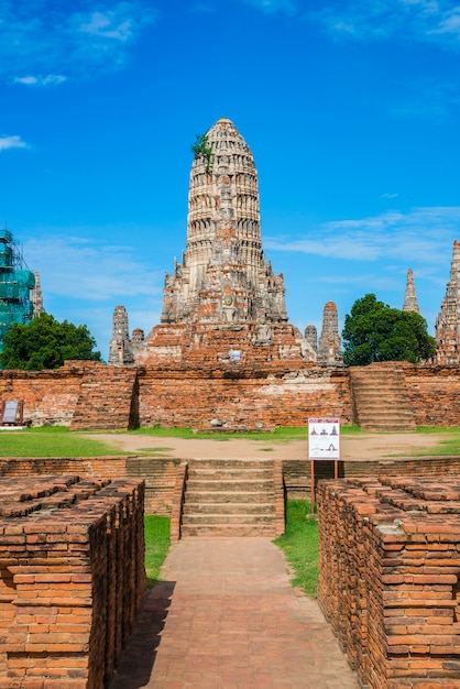 Maestose rovine del 1629 Wat Chai Watthanaram costruite dal re Prasat Tong