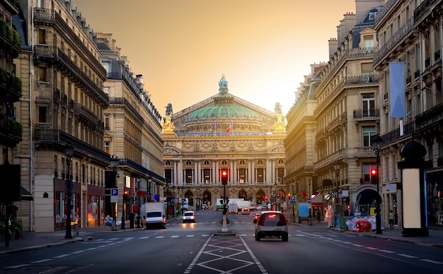 Maestoso edificio della Grand Opera di Parigi, Francia