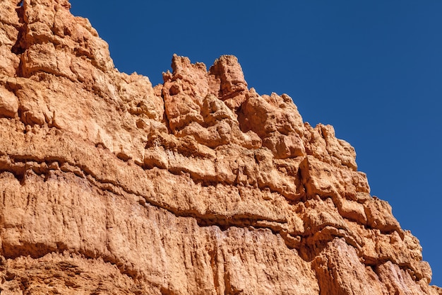 Maestoso Hoodoo Rock dal lato nel Bryce Canyon, USA