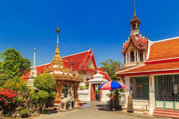Magnifico tempio buddista a Bangkok
