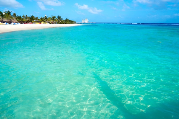 Mahahual spiaggia caraibica in Costa Maya