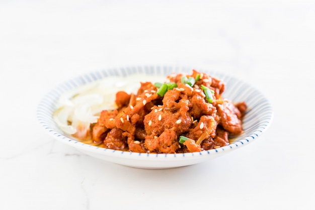 maiale fritto con salsa piccante coreana (bulgogi)