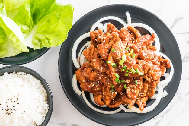 maiale fritto con salsa piccante coreana (bulgogi)