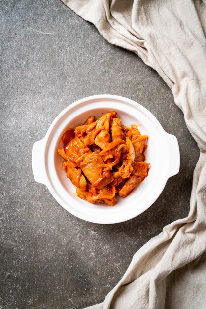 maiale saltato in padella con kimchi