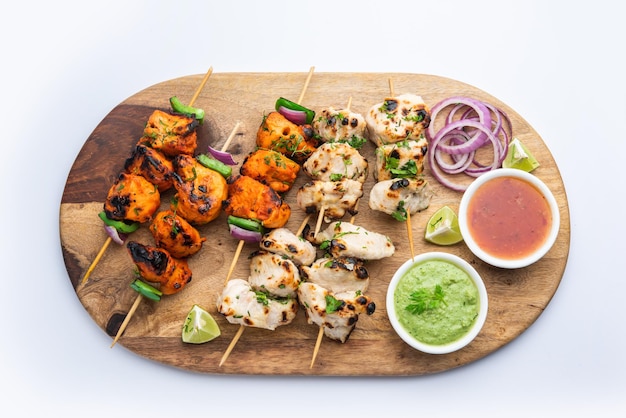 Malai Chicken Tikka o murgh malai è una deliziosa e succosa ricetta di pollo alla griglia