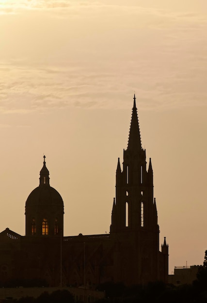 Malta, isola di Gozo, cattedrale di Ghajnsielem al tramonto