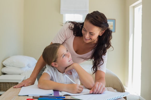 mamma della casa di stile di vita della figlia