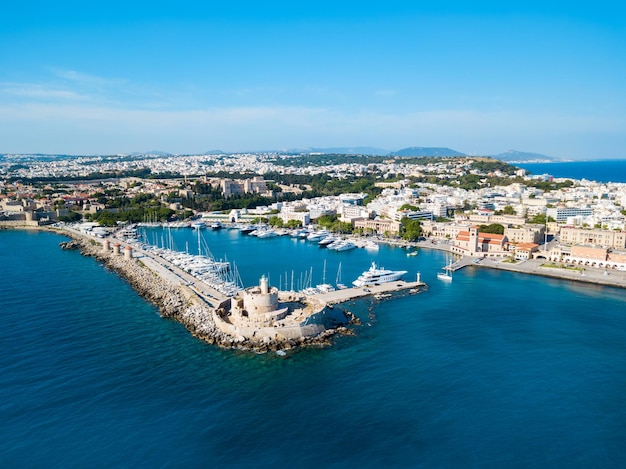 Mandraki porto Rodi città Grecia