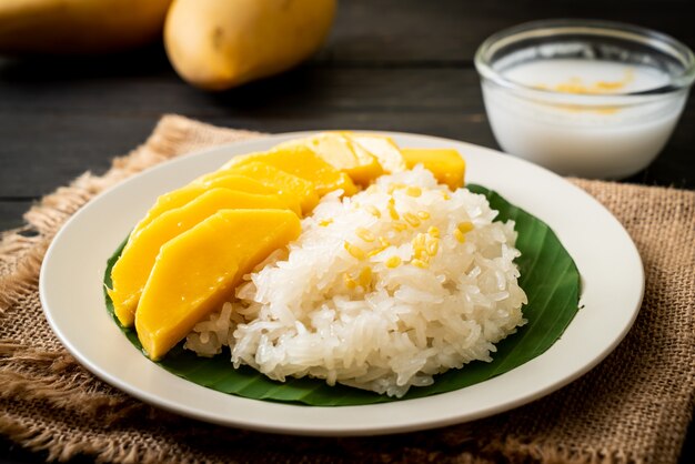 mango con riso appiccicoso