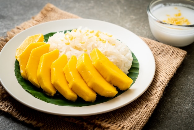 mango con riso appiccicoso