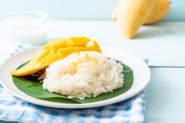 mango con riso appiccicoso