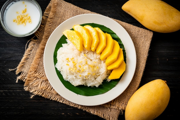 mango con riso appiccicoso