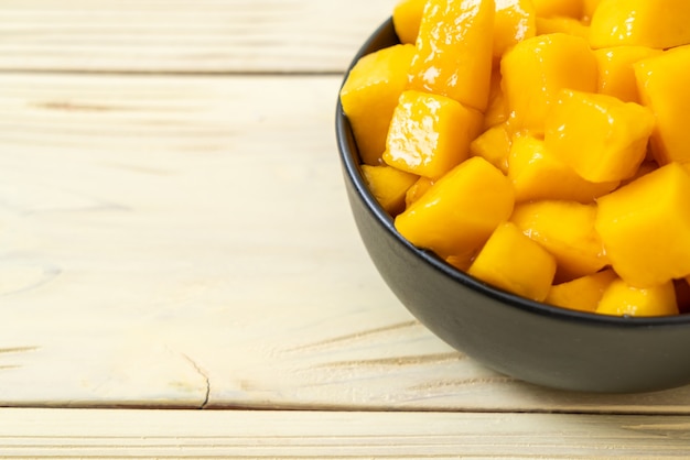 mango freschi e dorati