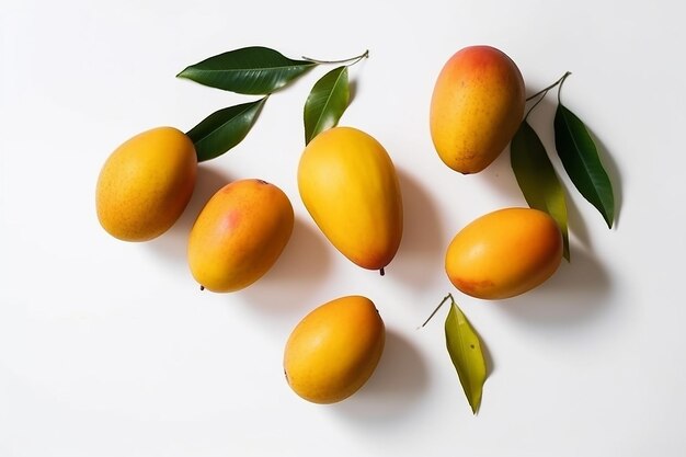 mango su sfondo bianco