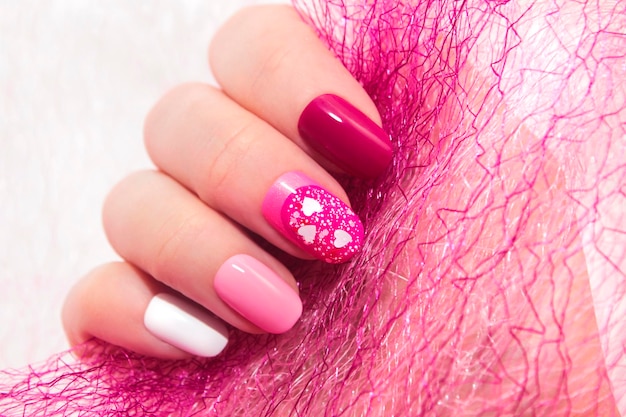 Manicure rosa multicolore