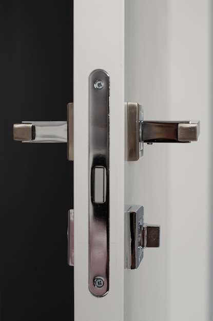 Maniglia con serratura Maniglia per porta o armadietto. Accessori per mobili