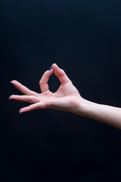 Mano di mudra yoga femminile