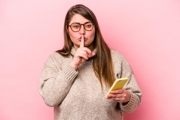 Mantenere un segreto o chiedere silenzio