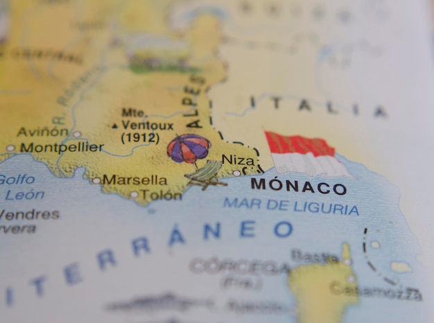 mappa turistica di Nizza a Monaco in concetto di viaggio e vacanza
