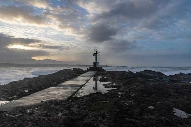 Mare infuriato sulla costa del Cantabrico