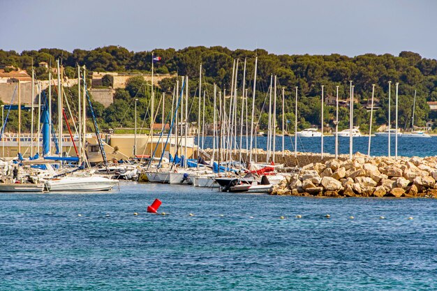 Marina di Sea Bay con yacht e barche a Cannes