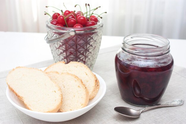 marmellata di amarene