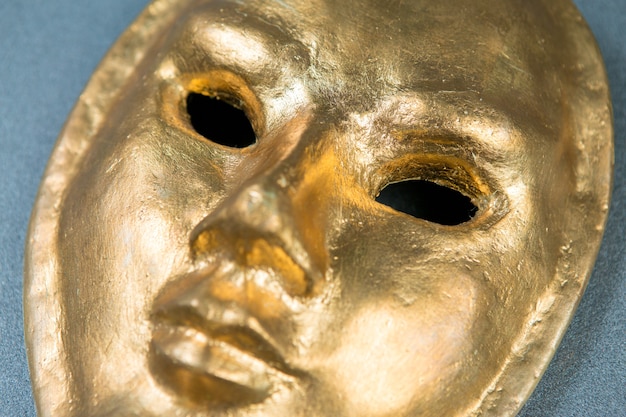 Maschera d'oro egiziana, maschera di carnevale veneziana