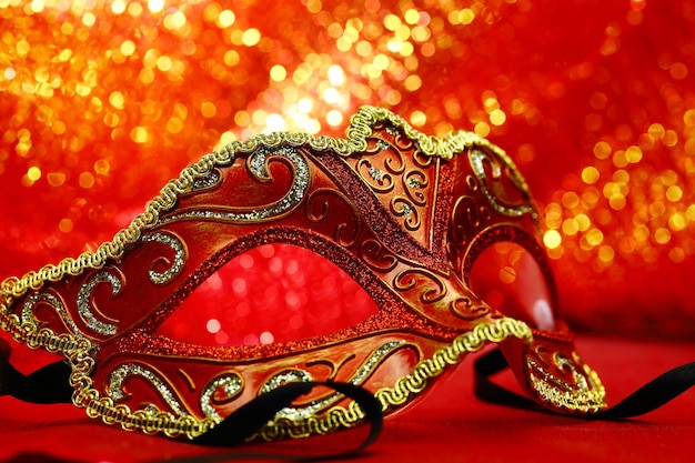 Maschera di carnevale vintage in sfondo scintillante