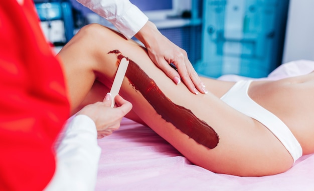 Maschera termale al cioccolato per trattamento di lusso gambe