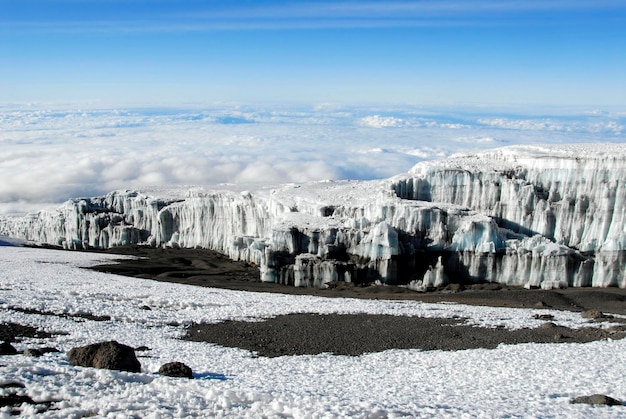 Masse di ghiaccio Kersten Glacier bordo del cratere Kilimanjaro Tanzania