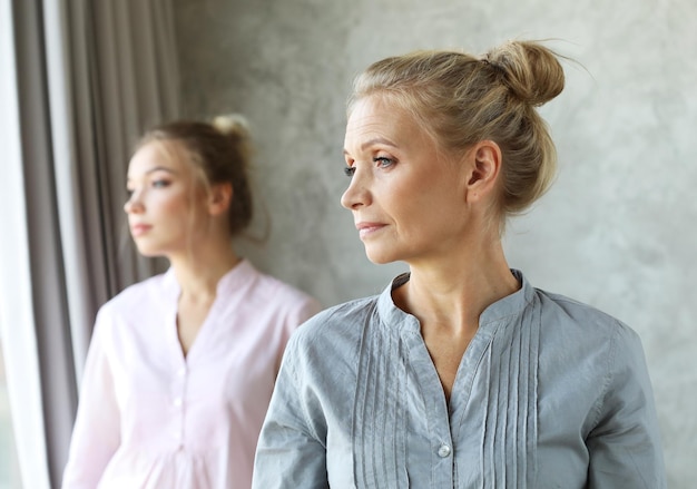 Maternità maternità femminilità conceptTender dolce adorabile dolce mamma e bella figlia