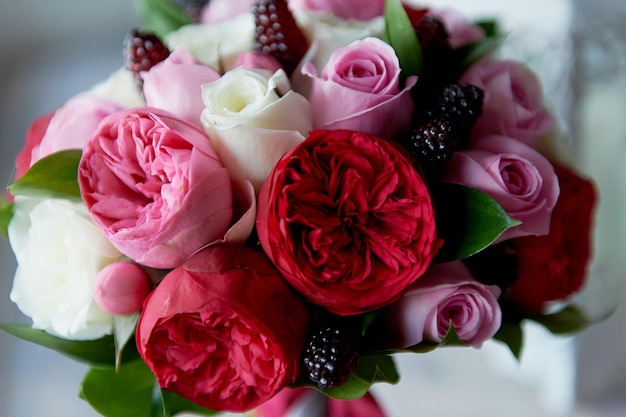 Matrimonio Bouquet da sposa in bianco rosso rosa Fiori da sposa articoli e accessori per matrimoni