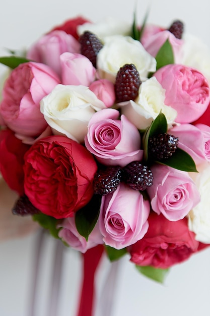Matrimonio Bouquet da sposa in bianco rosso rosa Fiori da sposa articoli e accessori per matrimoni