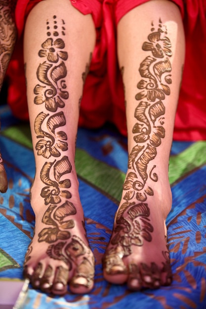 Matrimonio indiano Mehndi cerimonia per la sposa