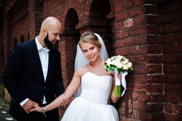 Matrimonio molto bello di una coppia meravigliosa. giorno del matrimonio