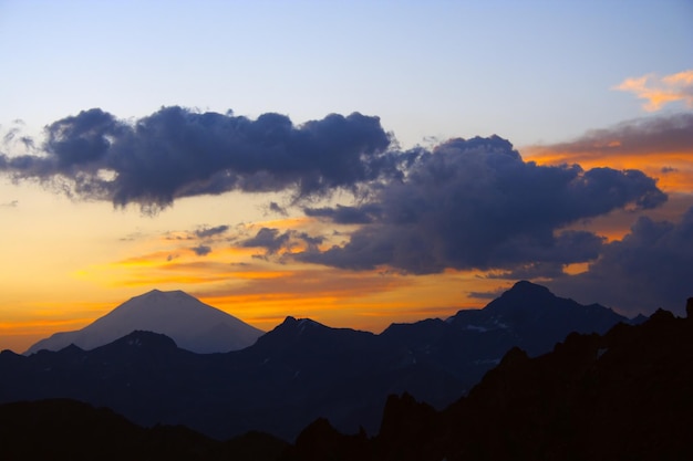 Mattina presto Elbrus