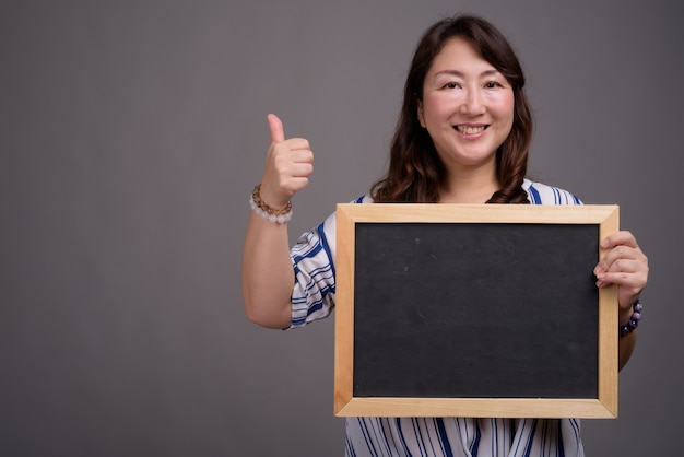 matura bella donna d'affari asiatiche