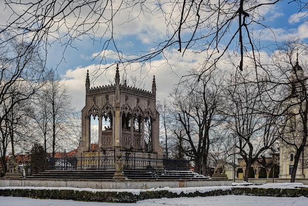 Mausoleo di Stanislaw e Aleksandra Potocka nel Parco Wilanow Varsavia Polonia